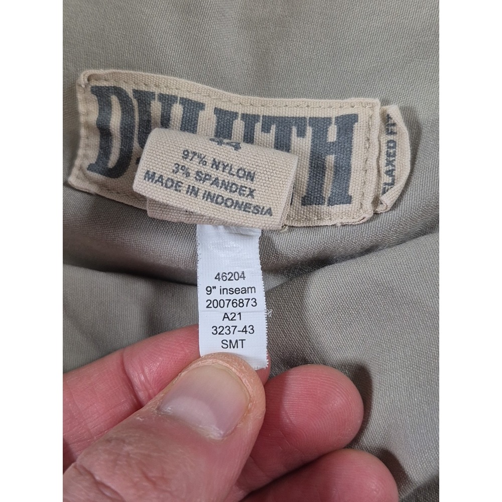 Duluth Trading Shorts Mens 44 Khaki Dry on the Fly Flex Cargo 8 In Quick Dry‎ - Picture 3 of 6